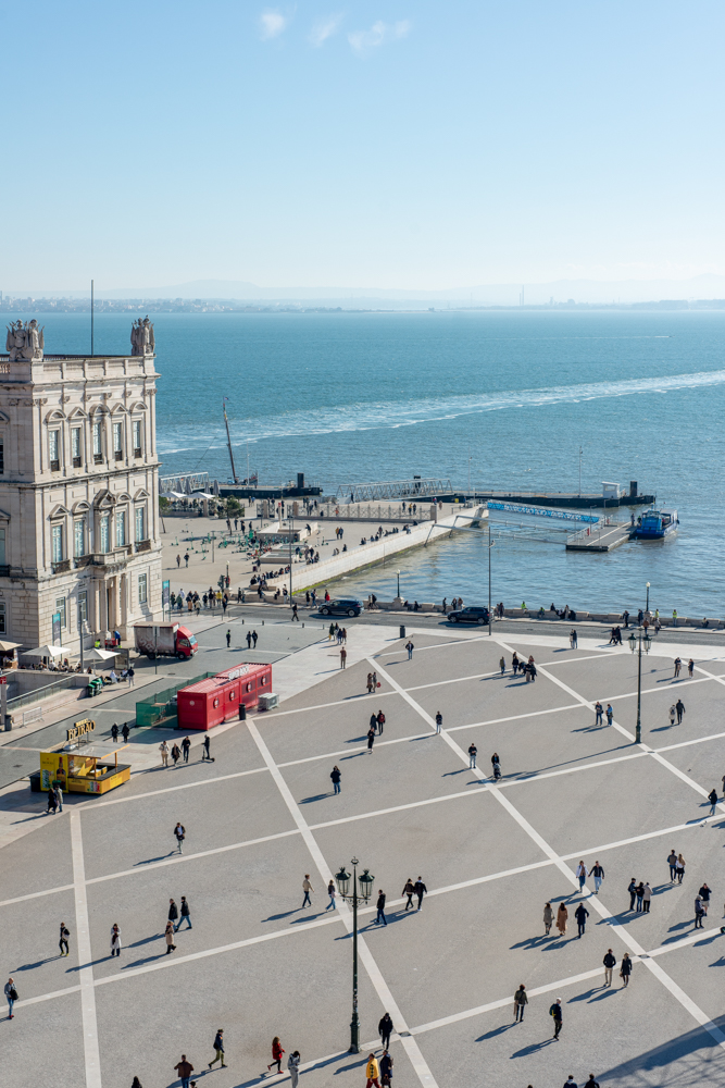 Do Modernismo ao Mar Azul: um mergulho no continente ibérico