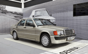 Mercedes-Benz clássico de Ayrton Senna vai a leilão por até R$ 1,8 milhão