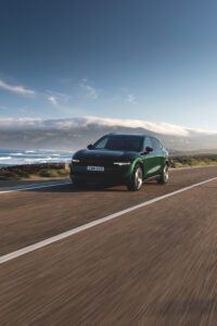 Show de conforto: SUV 100% elétrico da Zeekr chega ao Brasil