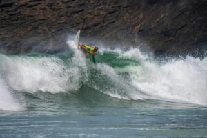 Escola de surfe de Ariel Gioranelli nasce de base familiar no setor náutico