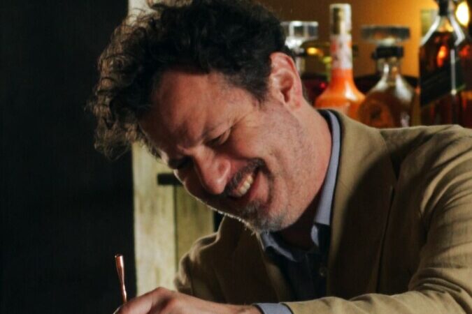 Coda Bar transforma brinde da meia-noite em tradição