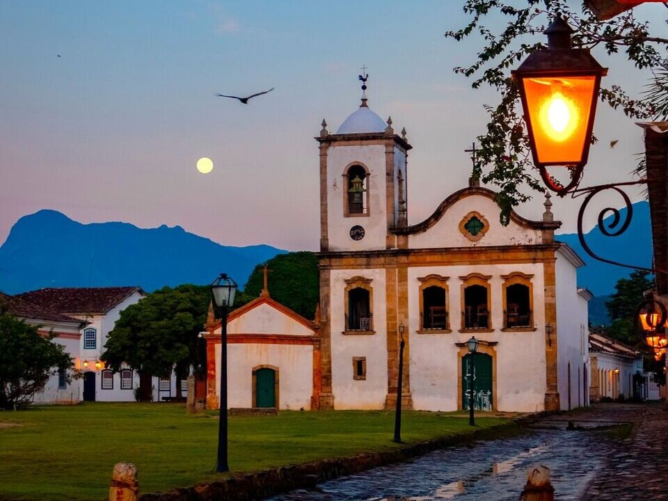 Onde comer bem durante o Bourbon Festival Paraty 2026