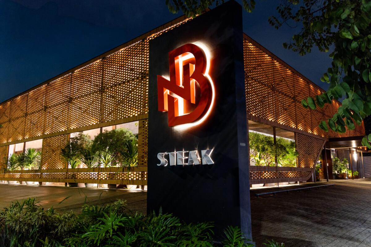 Vai celebrar? NB Steak aposta em experiência de churrasco premium