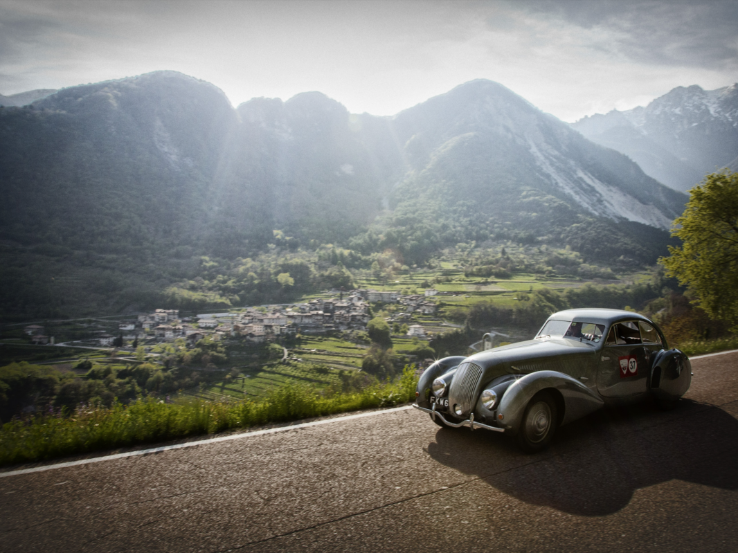 Louis Vuitton retorna às estradas italianas com a Dolomites Classic Run 2026