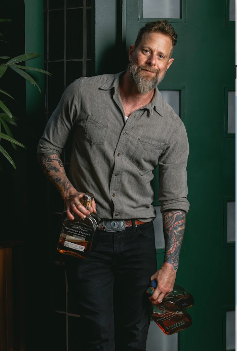 Donna une alta gastronomia e degustação de bourbons super premium em experiência exclusiva