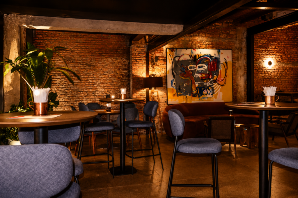 Guilhotina reabre após reforma e celebra 10 anos com novo menu de drinques e gastronomia