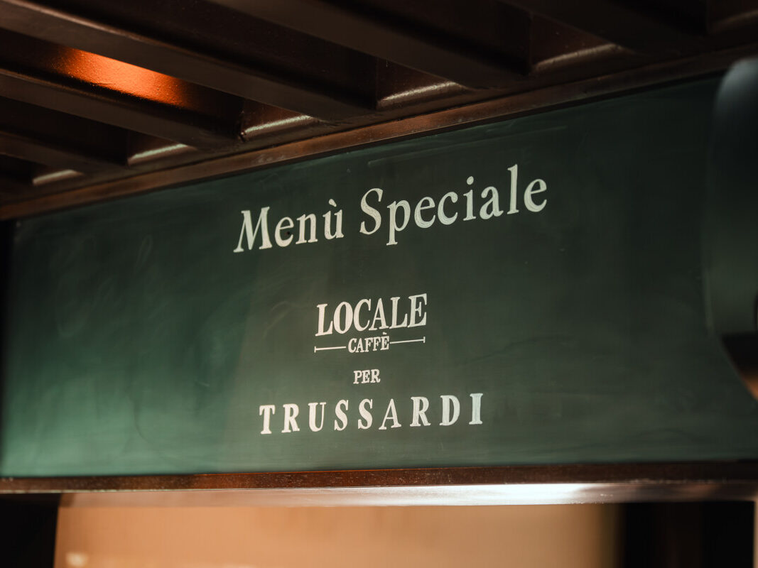 Trussardi leva seu universo de design ao Locale Caffè, em São Paulo