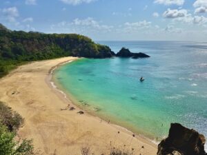 Descubra qual é a praia brasileira que ficou entre as mais bonitas do mundo