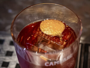 Seen São Paulo celebra Negroni Week com carta inspirada no tarô