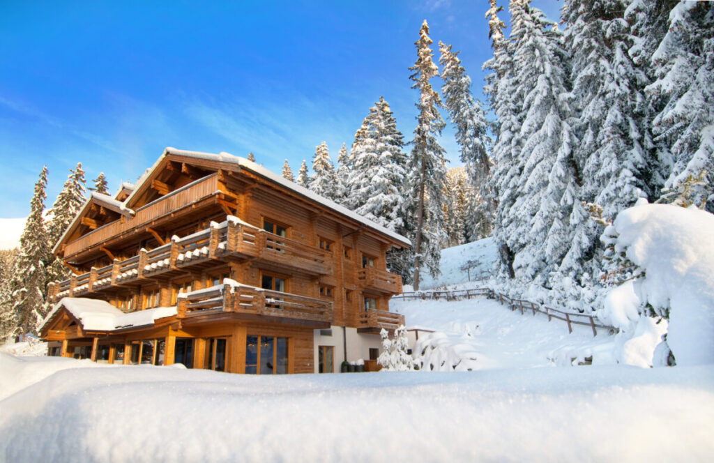The Lodge e Cabane Tortin lançam experiência de esqui nos Alpes suíços