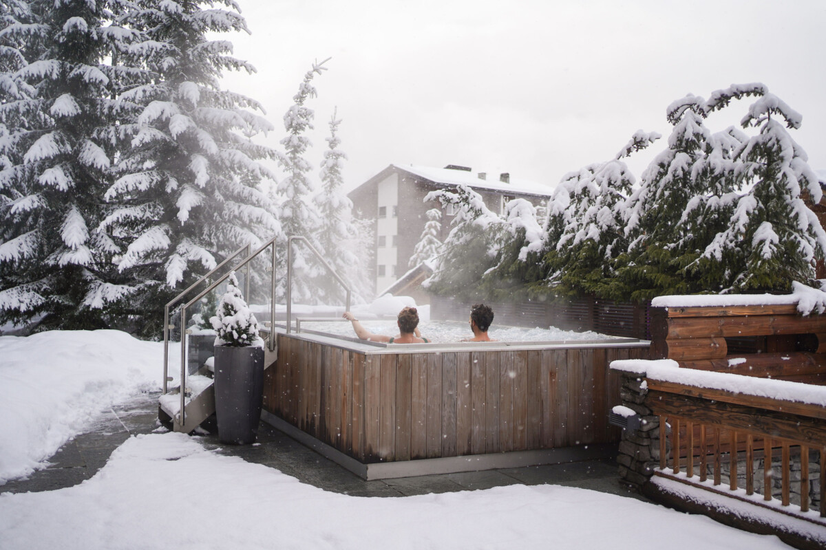 The Lodge e Cabane Tortin lançam experiência de esqui nos Alpes suíços